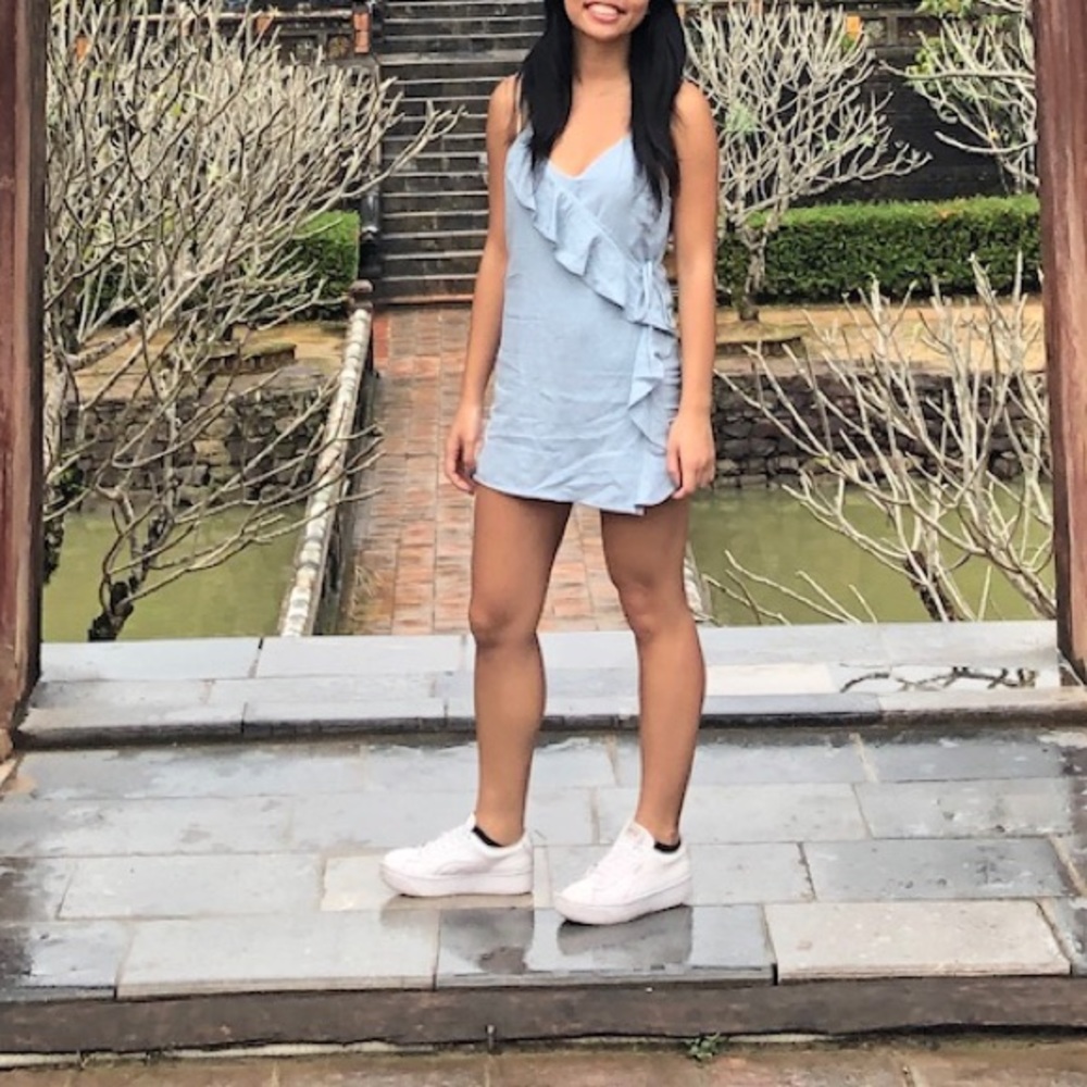 💘  linen ruffle romper in chambray - Picture 2 of 7